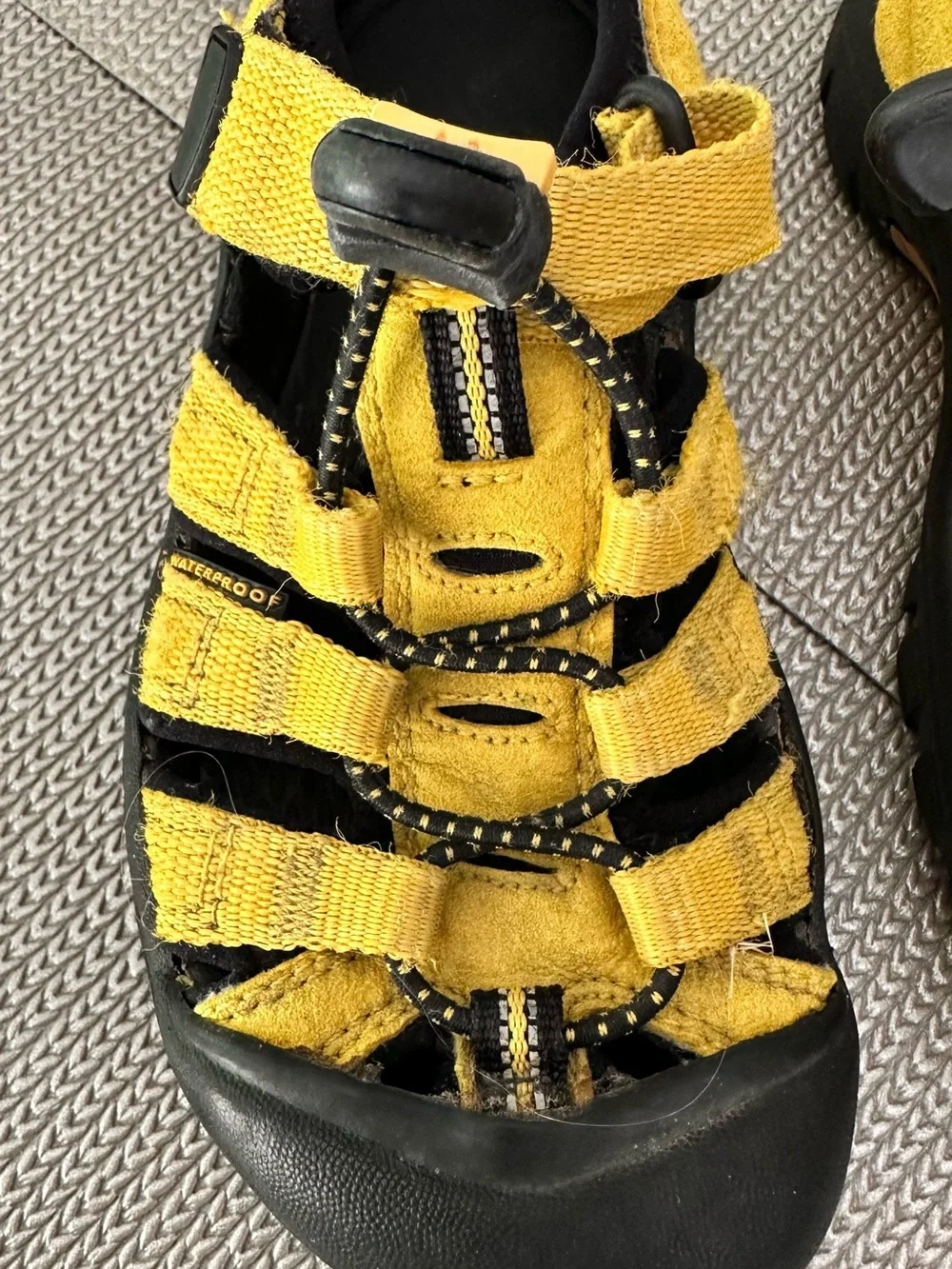 Keen non strap active